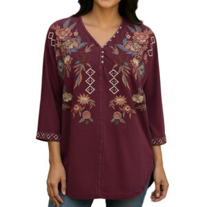 101. NWT WOMENS KYLA SEO S (FIT XL) DETAIL TOP